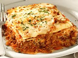 lasagana de carne y albahaca