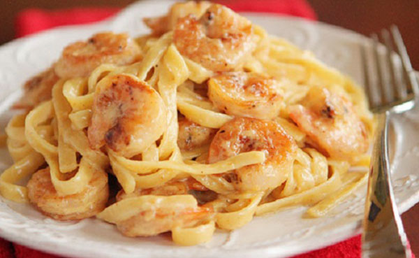 spagutti con camarones